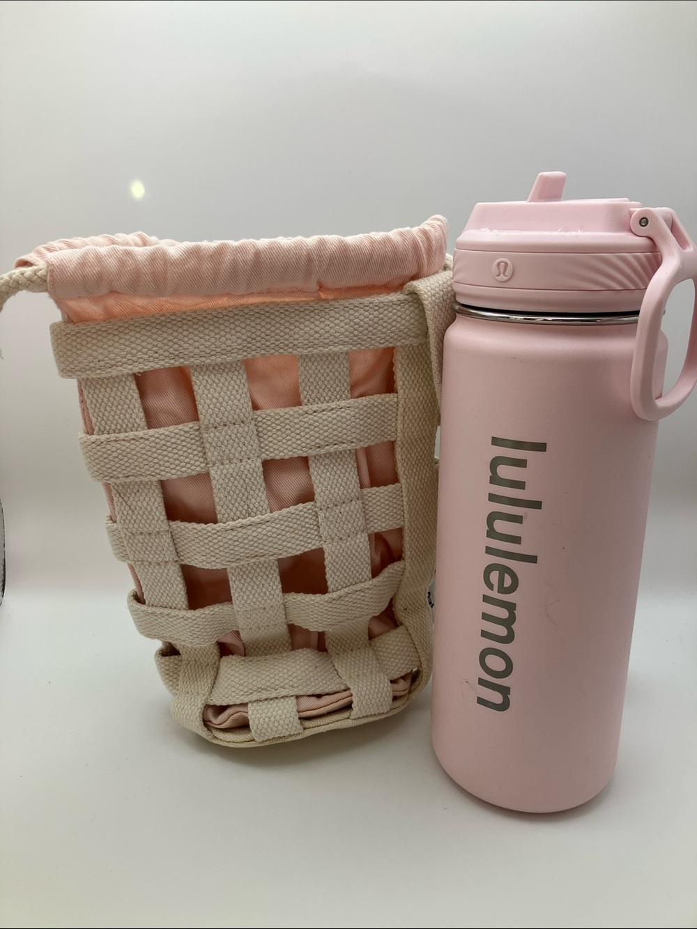 Indigo OUI Go Clean Travel Lattice Water Bottle Sling Crossbody Bag Pink Cream